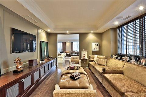 517 - 10 Bellair St, Condo with 1 bedrooms, 3 bathrooms and 2 parking in Toronto ON | Image 4