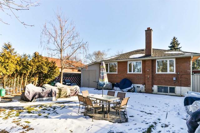 12 Tyler Pl, House detached with 3 bedrooms, 2 bathrooms and 8 parking in Toronto ON | Image 31