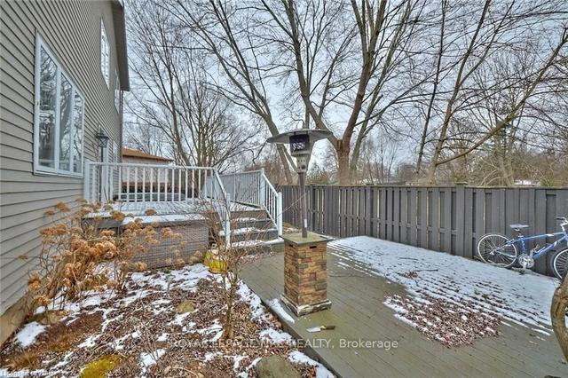8605 Bell Cres, House detached with 3 bedrooms, 3 bathrooms and 4 parking in Niagara Falls ON | Image 33