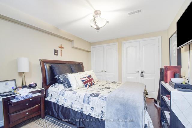 10 Eiffel Blvd, House detached with 3 bedrooms, 4 bathrooms and 6 parking in Brampton ON | Image 25