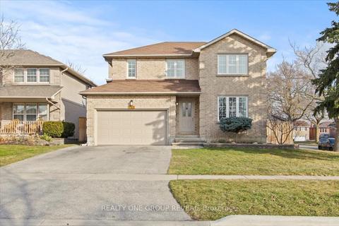 765 Sundance Circ, House detached with 3 bedrooms, 4 bathrooms and 6 parking in Oshawa ON | Card Image
