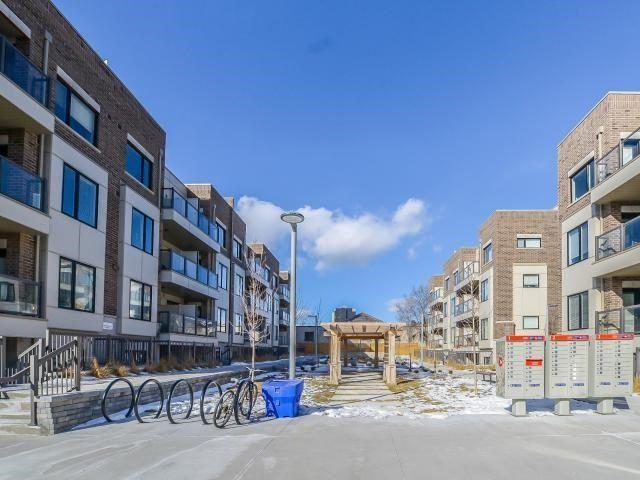 301 - 6 Drummond St, Townhouse with 1 bedrooms, 1 bathrooms and null parking in Toronto ON | Image 1