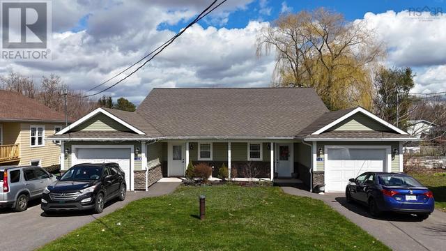 116 Maple Avenue, House attached with 4 bedrooms, 2 bathrooms and null parking in Berwick NS | Image 1