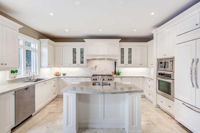 132 York Mills Rd, House detached with 4 bedrooms, 6 bathrooms and 4 parking in Toronto ON | Image 12