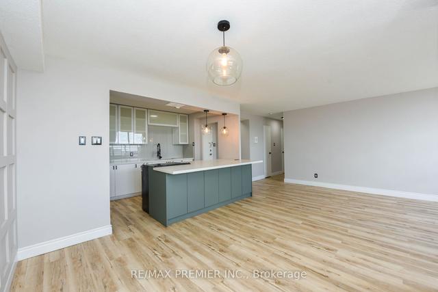 516 - 2835 Islington Ave, Condo with 3 bedrooms, 2 bathrooms and 1 parking in Toronto ON | Image 6