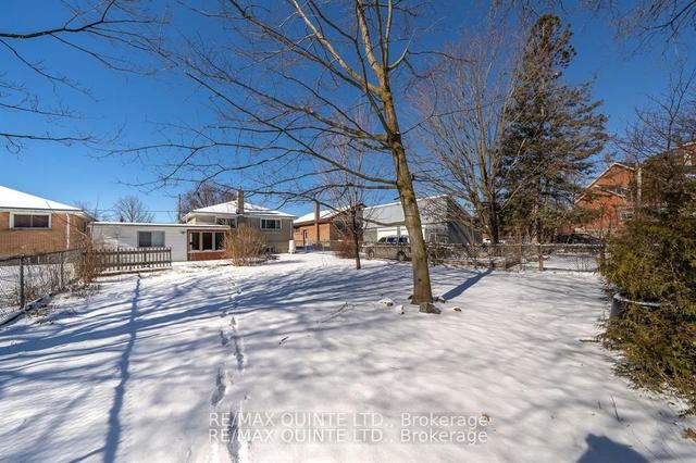 59 Sinclair St, House detached with 3 bedrooms, 1 bathrooms and 3 parking in Belleville ON | Image 30