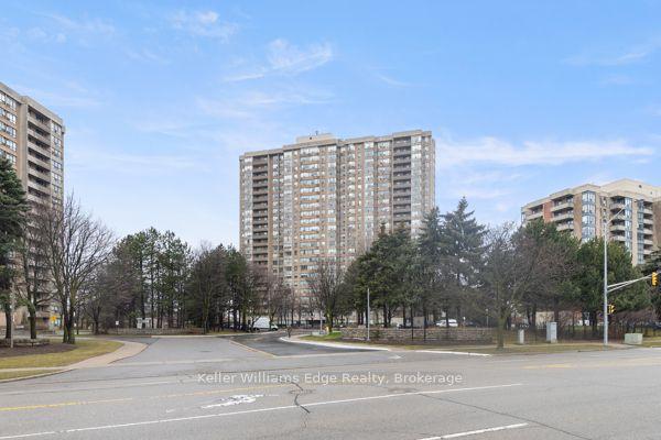 1902 - 30 Malta Ave, Condo with 3 bedrooms, 2 bathrooms and 3 parking in Brampton ON | Image 12