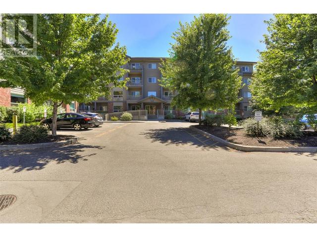312 - 770 Rutland Road N, Condo with 2 bedrooms, 2 bathrooms and null parking in Kelowna BC | Image 3