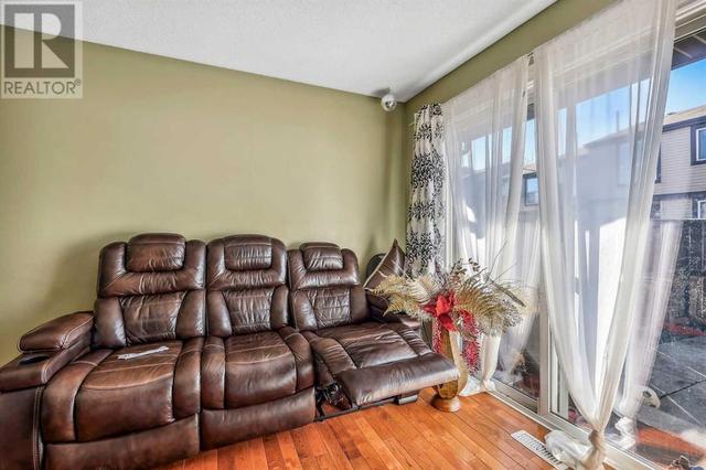 80, - 3029 Rundleson Road Ne, House attached with 3 bedrooms, 1 bathrooms and 1 parking in Calgary AB | Image 18