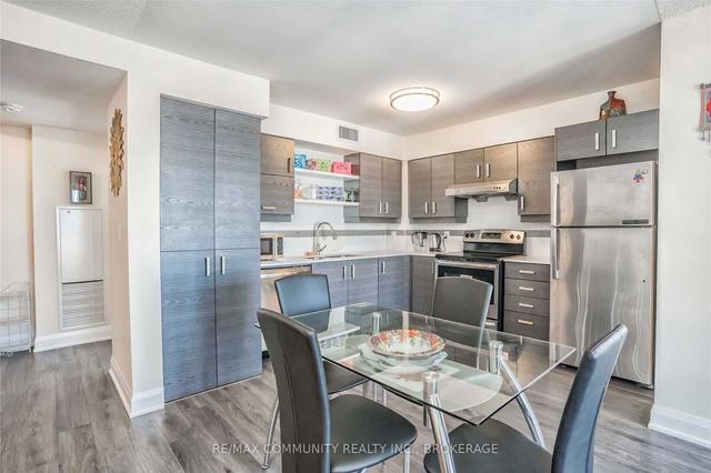 1202 - 8200 Birchmount Rd, Condo with 2 bedrooms, 2 bathrooms and 2 parking in Markham ON | Image 3