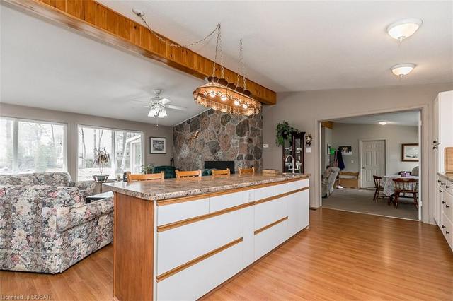236 45th Street S, House detached with 3 bedrooms, 2 bathrooms and null parking in Wasaga Beach ON | Image 22