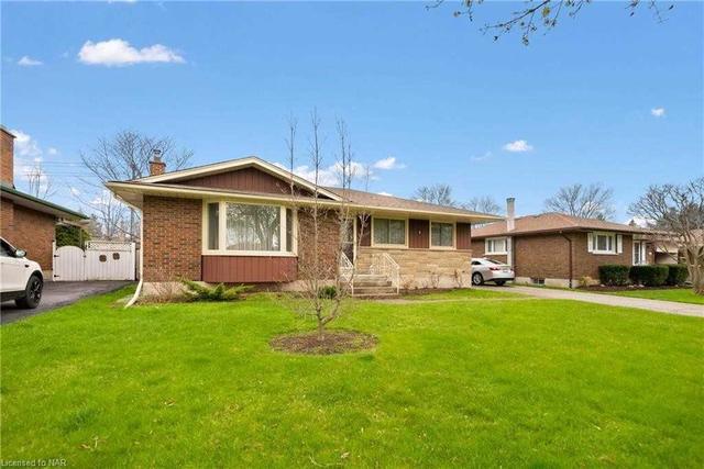 6534 Sheldon St, House detached with 3 bedrooms, 2 bathrooms and 3 parking in Niagara Falls ON | Image 12