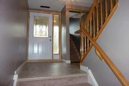 8 - 650 Childs Dr, Townhouse with 3 bedrooms, 2 bathrooms and 1 parking in Milton ON | Image 2