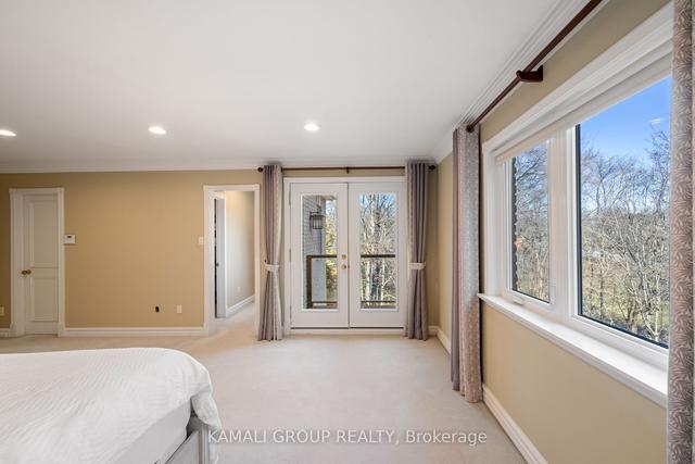 218 Owen Blvd, House detached with 4 bedrooms, 5 bathrooms and 6 parking in Toronto ON | Image 4
