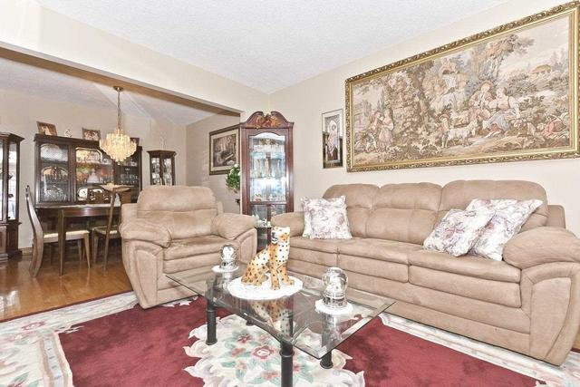 93 John Lindsay Crt, House semidetached with 3 bedrooms, 2 bathrooms and 5 parking in Toronto ON | Image 6