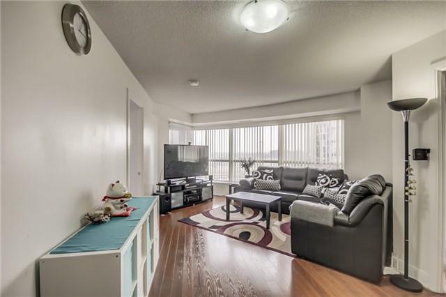 1118 - 135 Village Green Sq, Condo with 2 bedrooms, 2 bathrooms and 1 parking in Toronto ON | Image 6