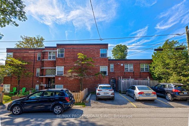 37-37a Dominion Rd, House detached with 0 bedrooms, 9 bathrooms and 11 parking in Toronto ON | Image 34