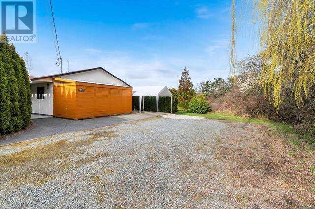 3104 Austin Ave, House detached with 3 bedrooms, 2 bathrooms and 4 parking in Saanich BC | Image 49
