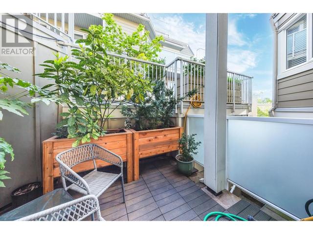 d2 - 1100 W 6th Avenue, House attached with 2 bedrooms, 2 bathrooms and 1 parking in Vancouver BC | Image 23