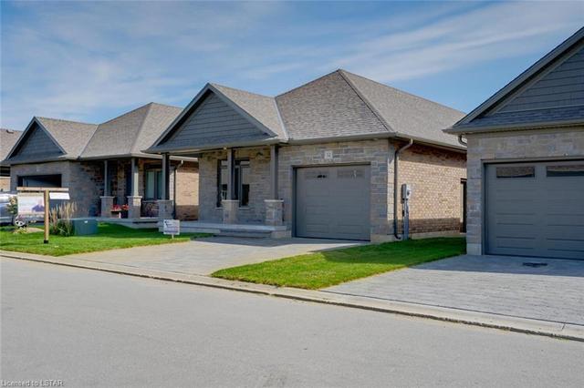 32 - 159 Collins Way, House detached with 4 bedrooms, 2 bathrooms and 3 parking in Strathroy Caradoc ON | Image 5