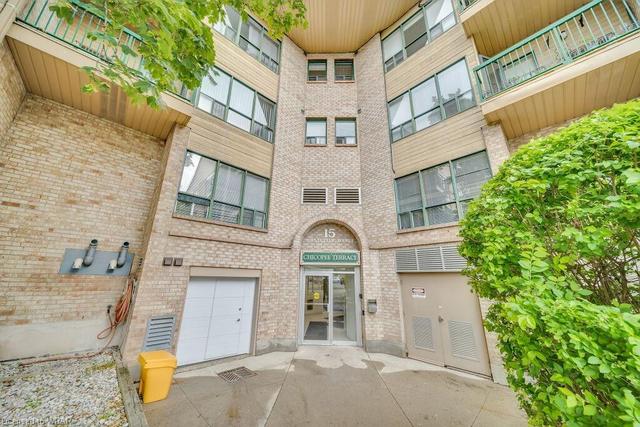 416 - 15 Hofstetter Avenue, House attached with 3 bedrooms, 2 bathrooms and 1 parking in Kitchener ON | Image 33