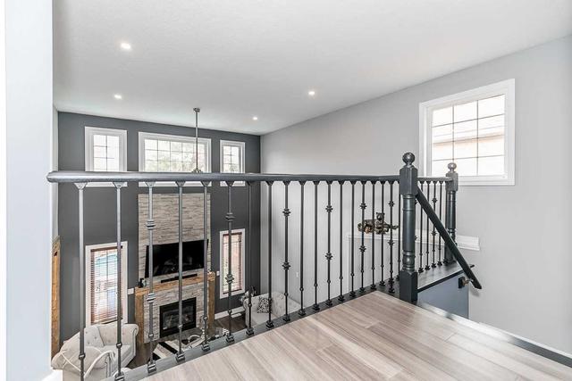16 Parisian Cres, House detached with 3 bedrooms, 4 bathrooms and 6 parking in Barrie ON | Image 17