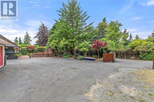 5957 Sooke Rd, House detached with 5 bedrooms, 3 bathrooms and 8 parking in Sooke BC | Image 63