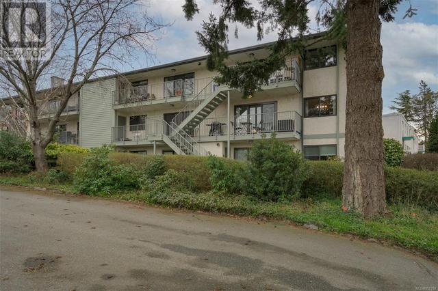 201 - 1625 Belmont Ave, Condo with 2 bedrooms, 2 bathrooms and 1 parking in Victoria BC | Image 34