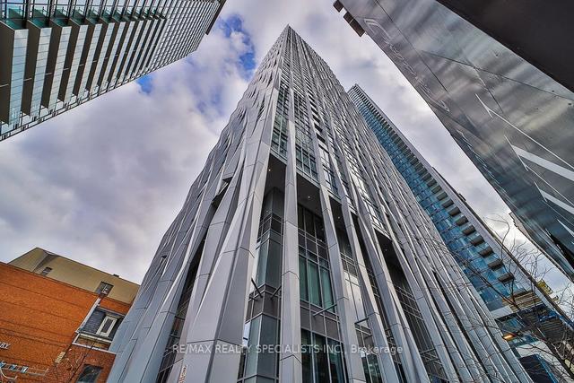 5101 - 1 Yorkville Ave, Condo with 2 bedrooms, 3 bathrooms and 4 parking in Toronto ON | Image 1