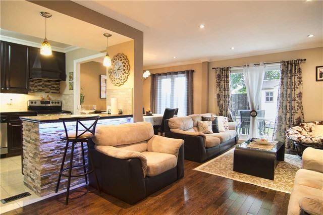 51 Franson Cres, House semidetached with 3 bedrooms, 3 bathrooms and 4 parking in Toronto ON | Image 4