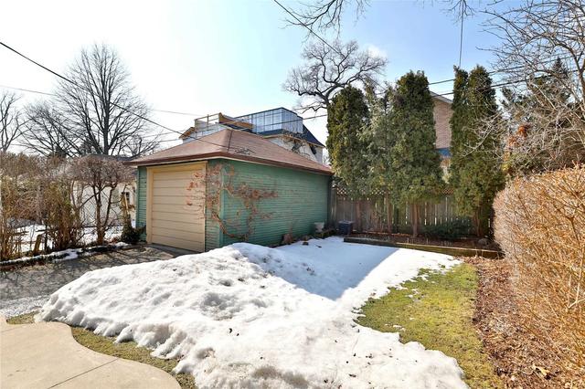 44 Humber Tr, House detached with 3 bedrooms, 2 bathrooms and 5 parking in Toronto ON | Image 29