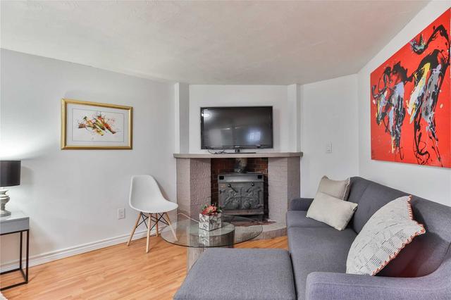 48 Dilworth Cres, House detached with 3 bedrooms, 2 bathrooms and 1 parking in Toronto ON | Image 21