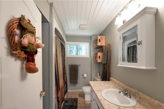8643 Highway 28, House detached with 2 bedrooms, 1 bathrooms and 6 parking in North Kawartha ON | Image 16