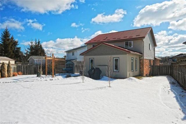 30 Anson Court, House detached with 4 bedrooms, 2 bathrooms and 4 parking in Kitchener ON | Image 43
