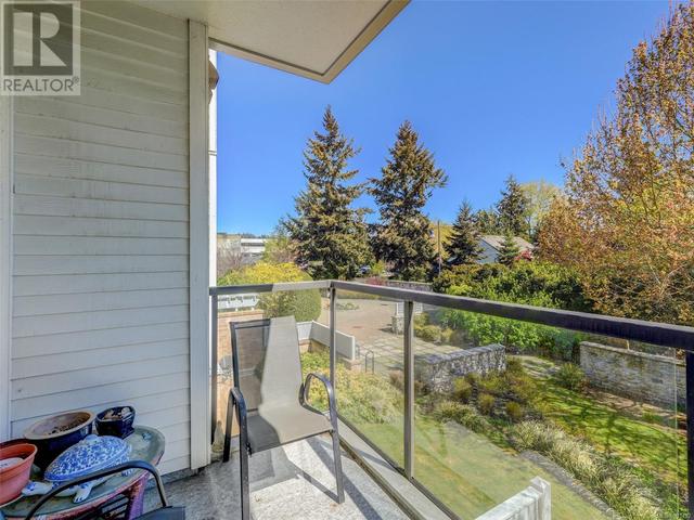202 - 4394 West Saanich Rd, Condo with 2 bedrooms, 2 bathrooms and 1 parking in Saanich BC | Image 15