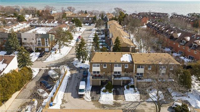 1 - 90 Sarah Lane, House attached with 3 bedrooms, 2 bathrooms and 2 parking in Oakville ON | Image 24