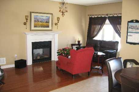 92 Abbyview Dr, House detached with 2 bedrooms, 3 bathrooms and 4 parking in Whitby ON | Image 6