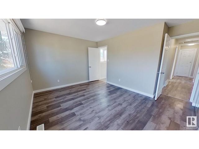 14208 24 St Nw, House detached with 5 bedrooms, 3 bathrooms and 4 parking in Edmonton AB | Image 16