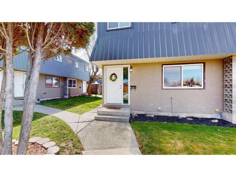 7 - 114 23rd Avenue S, House attached with 3 bedrooms, 2 bathrooms and null parking in Cranbrook BC | Card Image