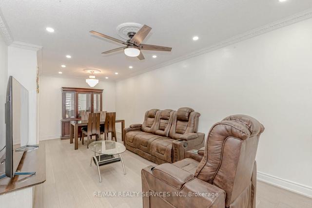 7277 Redfox Rd, House semidetached with 3 bedrooms, 3 bathrooms and 4 parking in Mississauga ON | Image 38