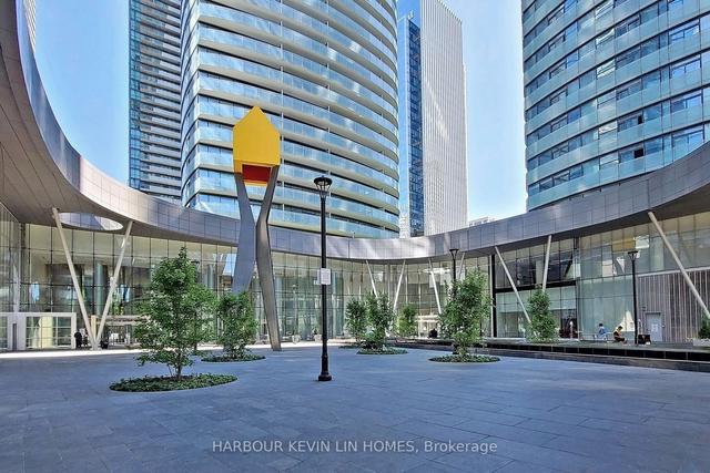1205 - 14 York St, Condo with 2 bedrooms, 2 bathrooms and 1 parking in Toronto ON | Image 36