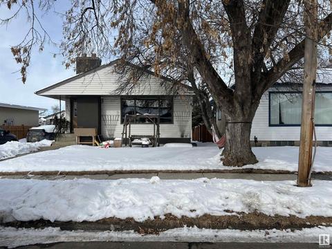 5109 51 Av, House detached with 3 bedrooms, 2 bathrooms and null parking in Stony Plain AB | Card Image