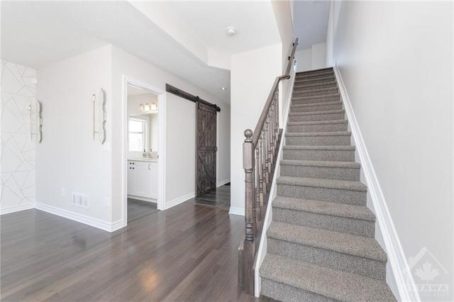 530 Silvertip Lane, Townhouse with 3 bedrooms, 3 bathrooms and 4 parking in Ottawa ON | Image 5