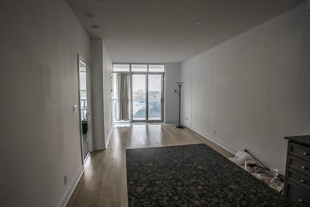 801 - 80 Absolute Ave, Condo with 1 bedrooms, 2 bathrooms and 1 parking in Mississauga ON | Image 9