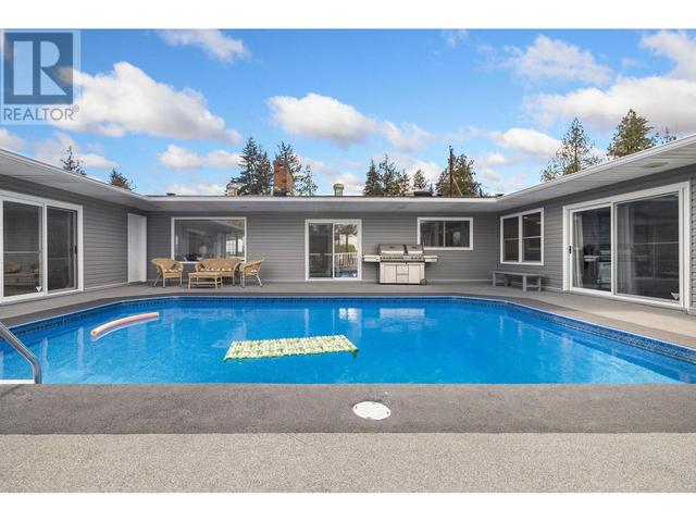 3305 Mcgregor Road, House detached with 3 bedrooms, 2 bathrooms and 6 parking in West Kelowna BC | Image 42