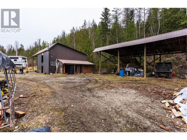 1538 Highway 6, House detached with 3 bedrooms, 1 bathrooms and 14 parking in Lumby BC | Image 37