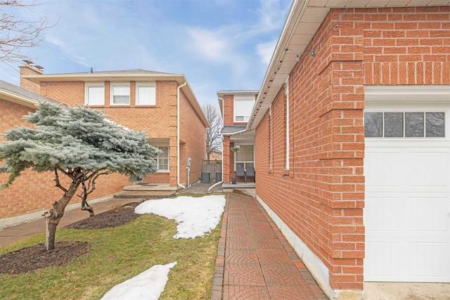 15 Murdoch Dr, House detached with 3 bedrooms, 4 bathrooms and 6 parking in Brampton ON | Image 23