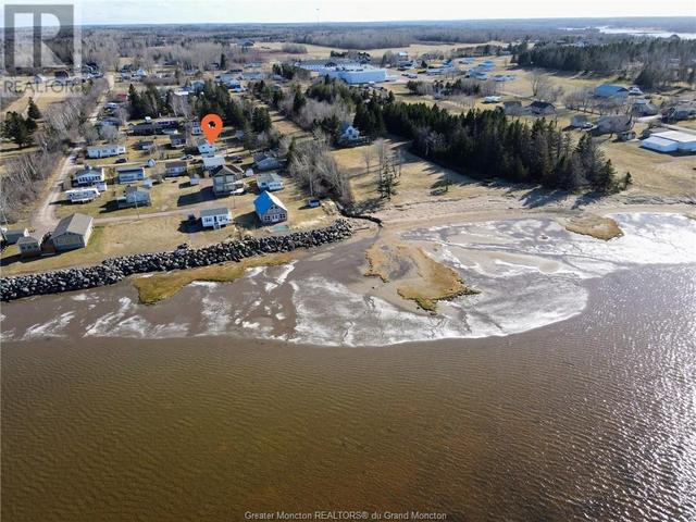 6 Ste Marie St, House detached with 3 bedrooms, 1 bathrooms and null parking in Beaubassin East NB | Image 1