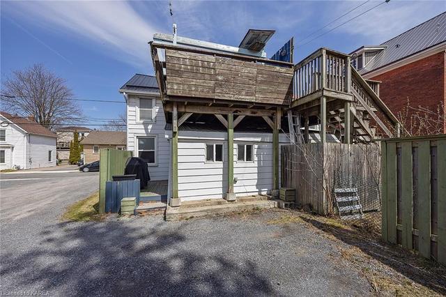 102 Main Street, House semidetached with 2 bedrooms, 1 bathrooms and 2 parking in Kingston ON | Image 30