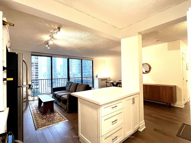 1430 - 33 Harbour Sq, Condo with 1 bedrooms, 1 bathrooms and 1 parking in Toronto ON | Image 14